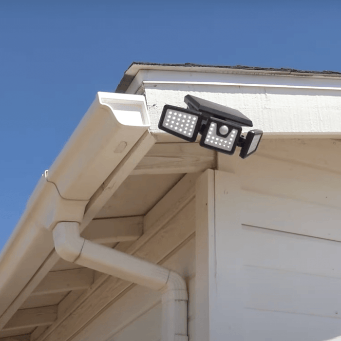 SolaGarden™ 3 Head Motion Light