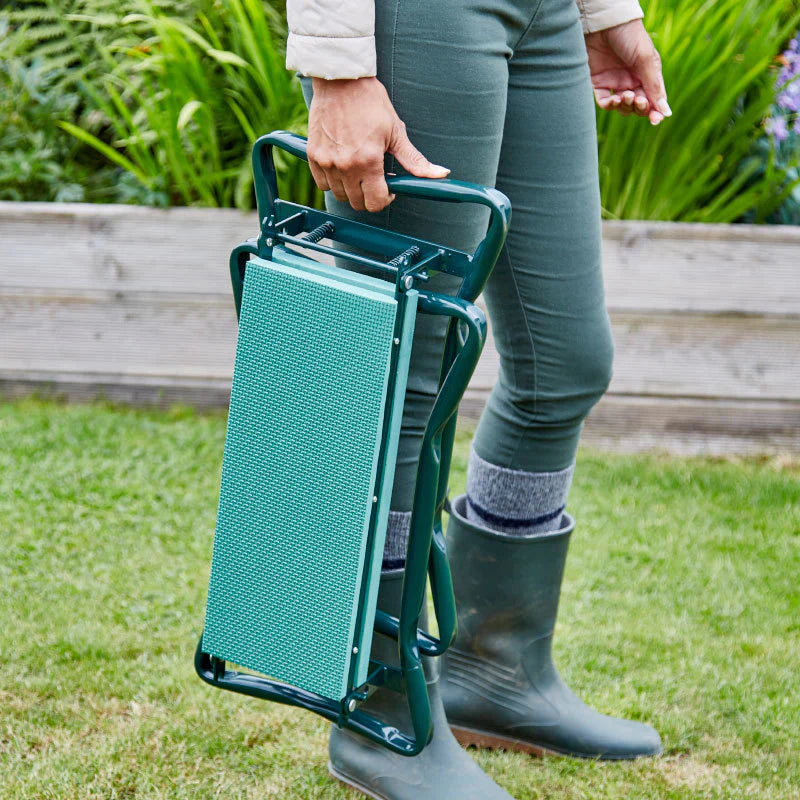 SolaGarden™ 2-in-1 Garden Kneeler