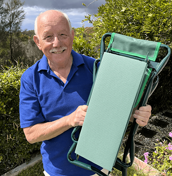 SolaGarden™ 2-in-1 Garden Kneeler