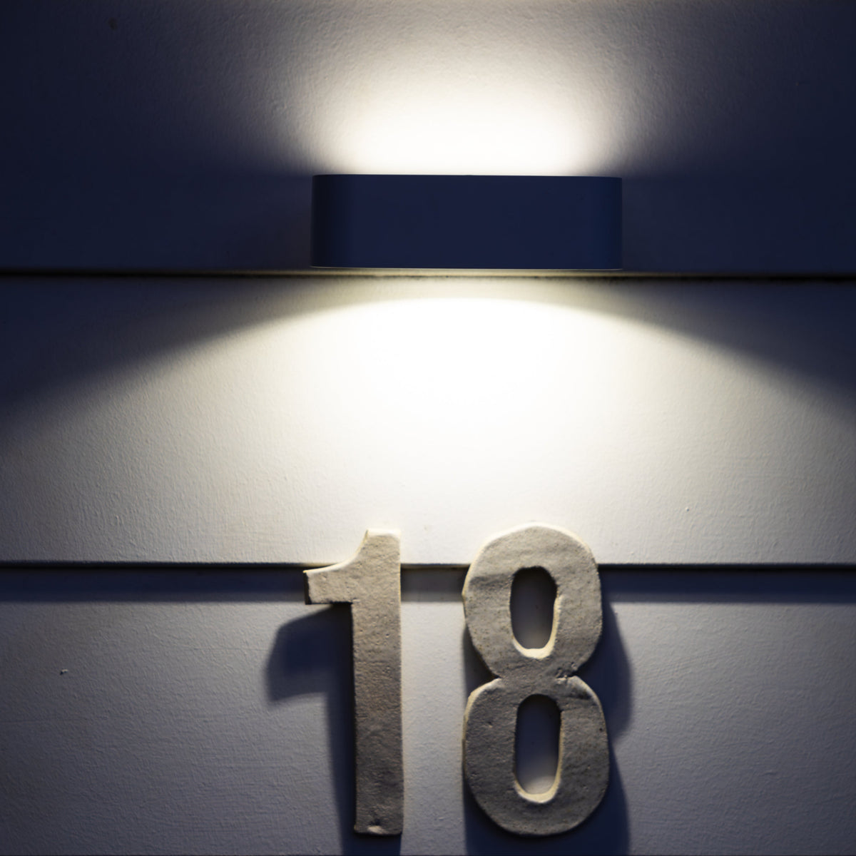 Modern Coastal Solar Wall Light | Cool White | SHORE