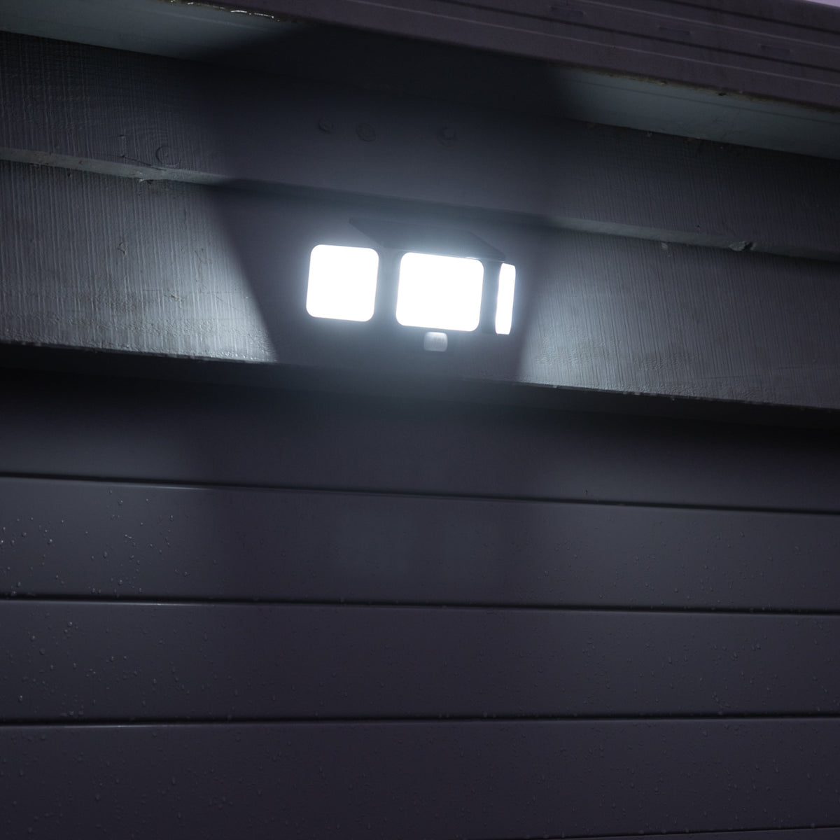Solar Motion Sensor Floodlight | Adjustable Panels | GUARDIAN
