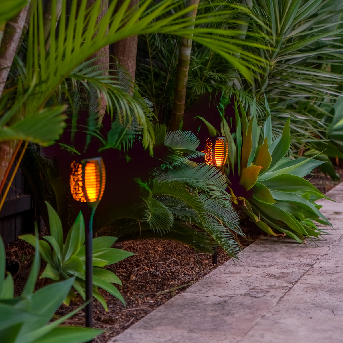 Tiki Solar Light | 2 Pack | FLAME